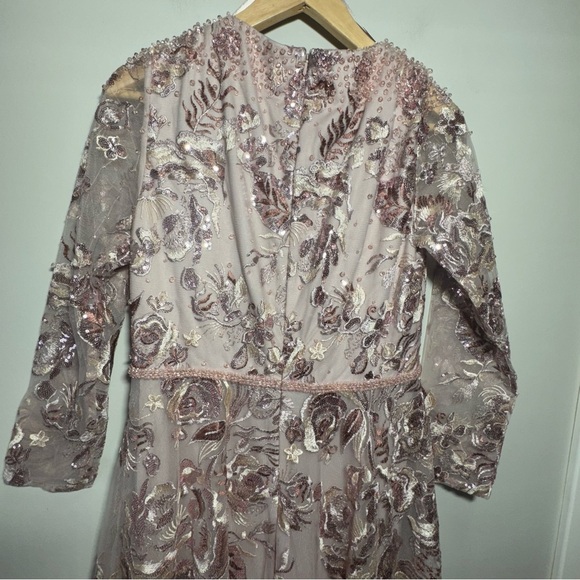 Mac Duggal Embellished V Neck Illusion Long Sleeve A Line Gown Size 10 - Picture 8 of 16